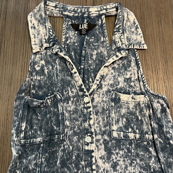 🔥$5 SALE🔥 🎉HP🎉 Acid Wash Button Up - Picture 8 of 8